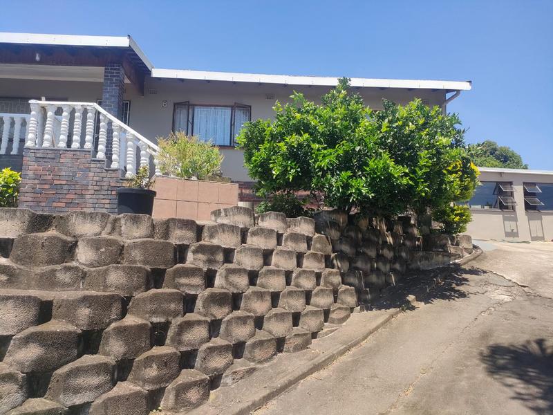 4 Bedroom Property for Sale in Kharwastan KwaZulu-Natal