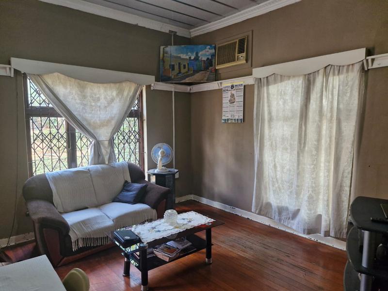 7 Bedroom Property for Sale in Sea View KwaZulu-Natal