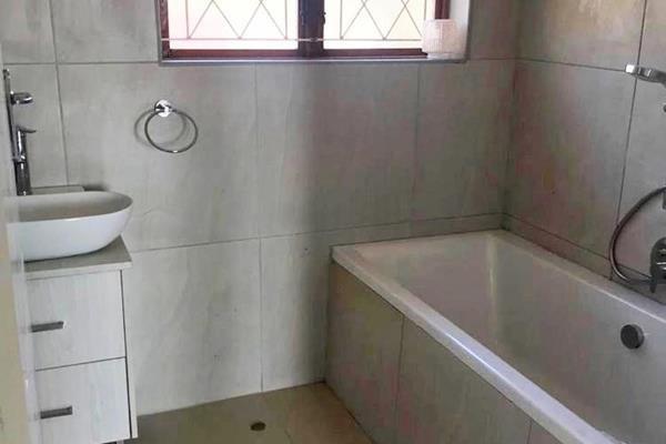 3 Bedroom Property for Sale in Winston Park KwaZulu-Natal