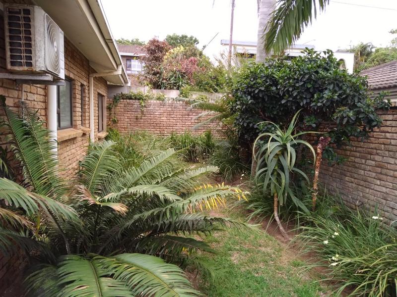 4 Bedroom Property for Sale in Uvongo KwaZulu-Natal