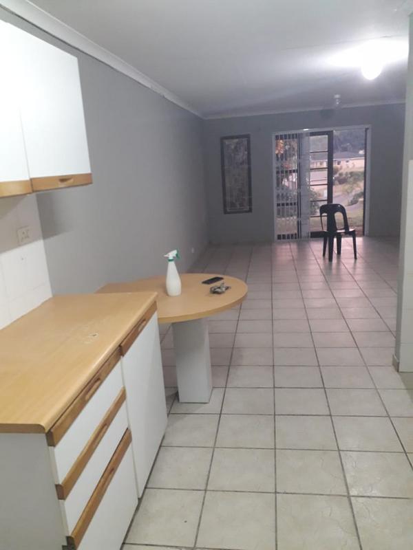 2 Bedroom Property for Sale in Berkshire Downs KwaZulu-Natal