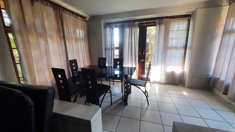 To Let 3 Bedroom Property for Rent in Hibberdene KwaZulu-Natal