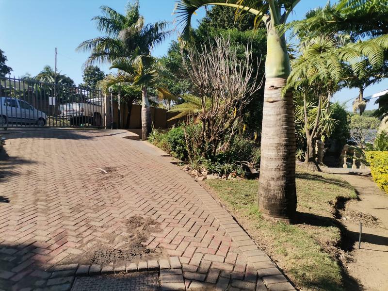 6 Bedroom Property for Sale in Margate KwaZulu-Natal