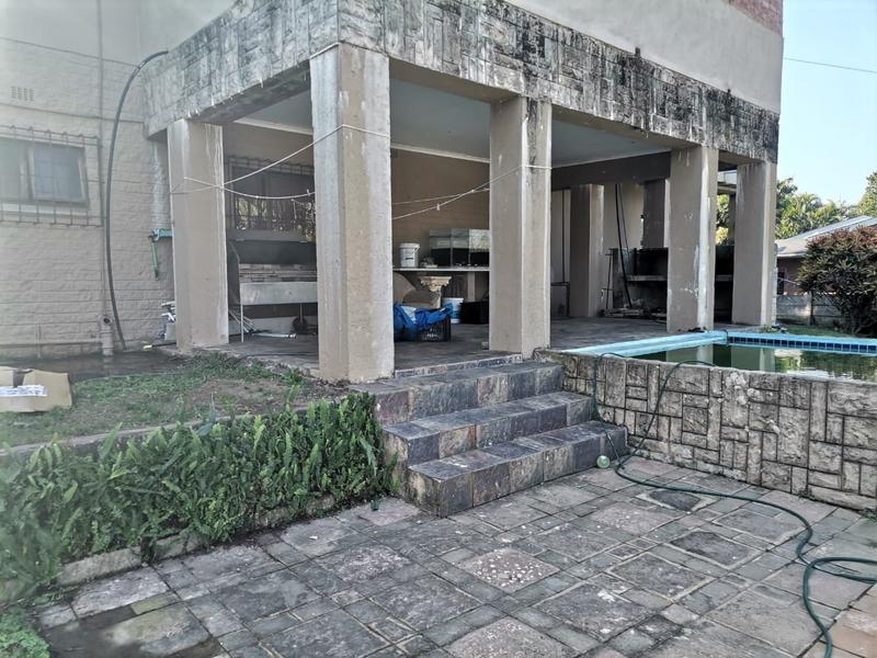 6 Bedroom Property for Sale in Margate KwaZulu-Natal