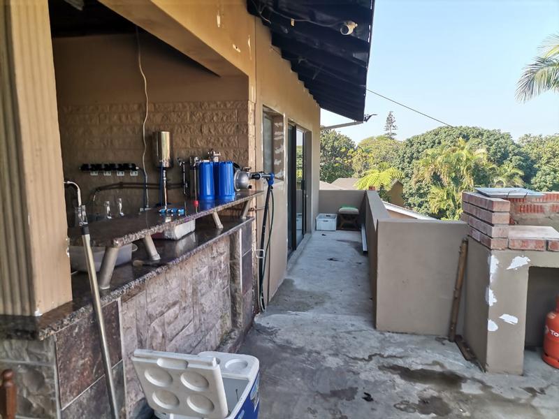 6 Bedroom Property for Sale in Margate KwaZulu-Natal