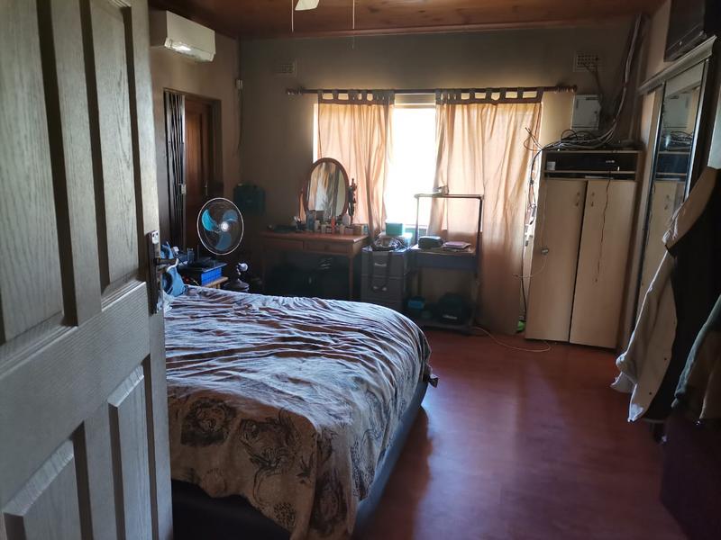 6 Bedroom Property for Sale in Margate KwaZulu-Natal