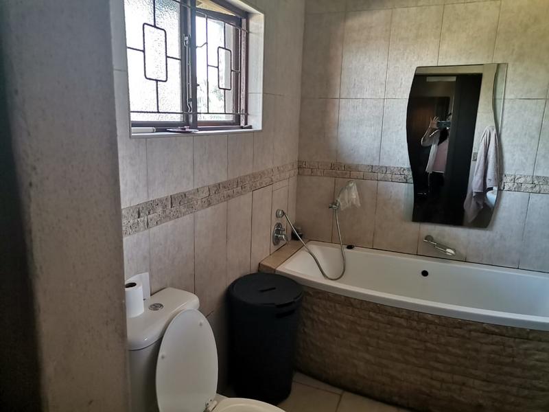 6 Bedroom Property for Sale in Margate KwaZulu-Natal