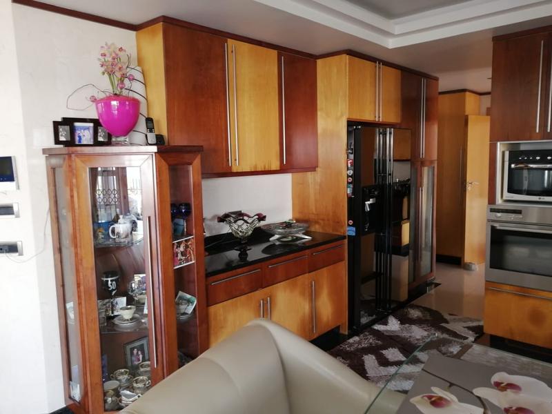 5 Bedroom Property for Sale in Oslo Beach KwaZulu-Natal