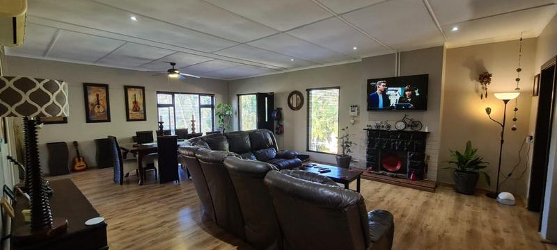 6 Bedroom Property for Sale in Ramsgate KwaZulu-Natal