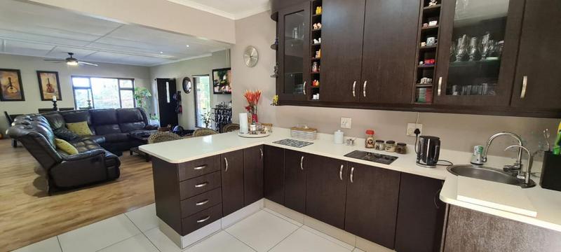 6 Bedroom Property for Sale in Ramsgate KwaZulu-Natal