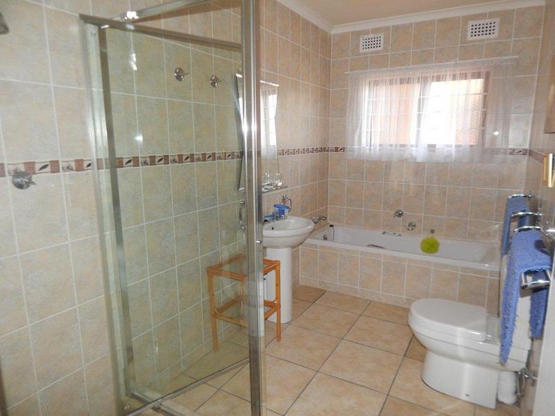 4 Bedroom Property for Sale in Sea Park KwaZulu-Natal