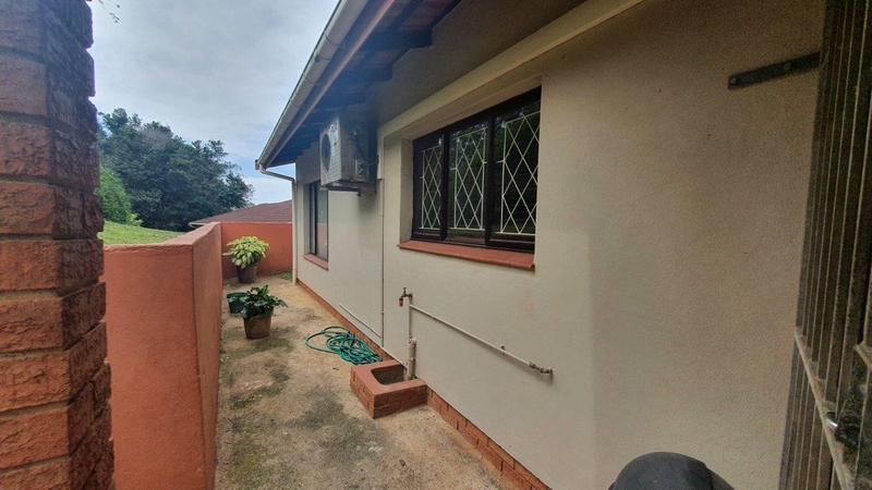 3 Bedroom Property for Sale in Southport KwaZulu-Natal