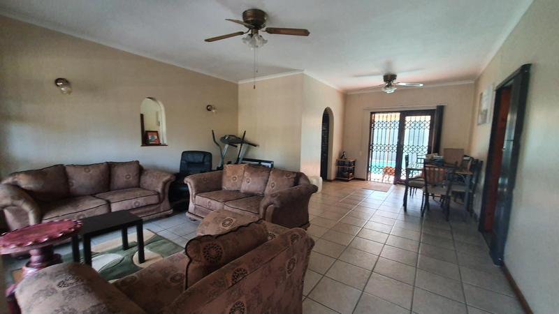 3 Bedroom Property for Sale in Umtentweni KwaZulu-Natal