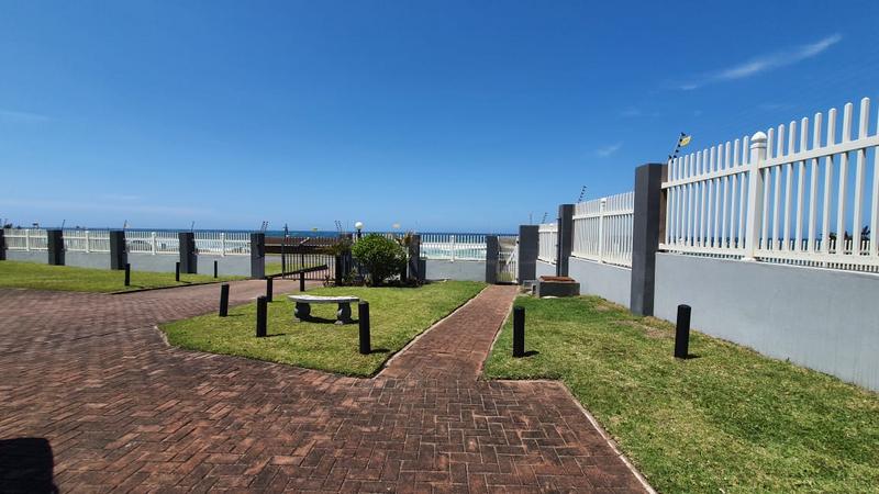 2 Bedroom Property for Sale in Manaba Beach KwaZulu-Natal