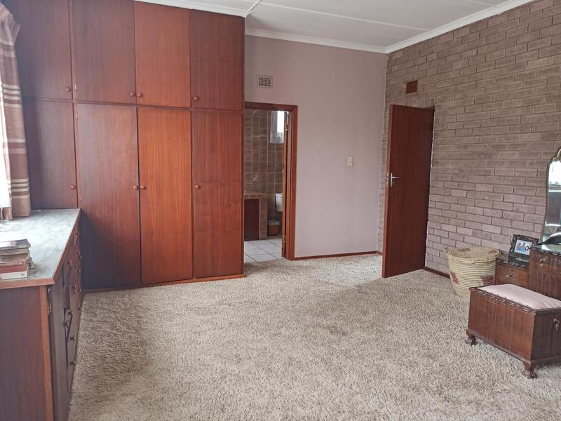 4 Bedroom Property for Sale in Manaba Beach KwaZulu-Natal