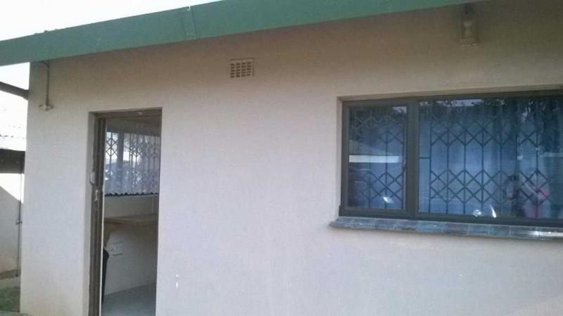 4 Bedroom Property for Sale in Uvongo KwaZulu-Natal