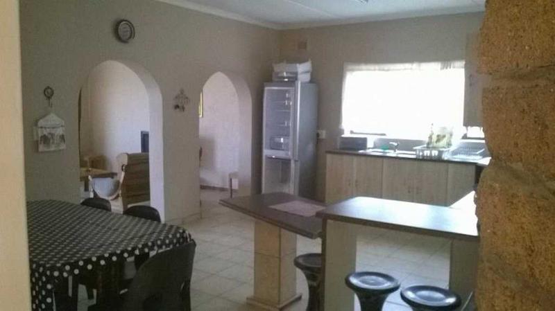 4 Bedroom Property for Sale in Uvongo KwaZulu-Natal