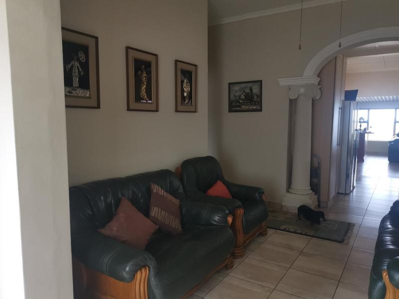 6 Bedroom Property for Sale in Uvongo KwaZulu-Natal