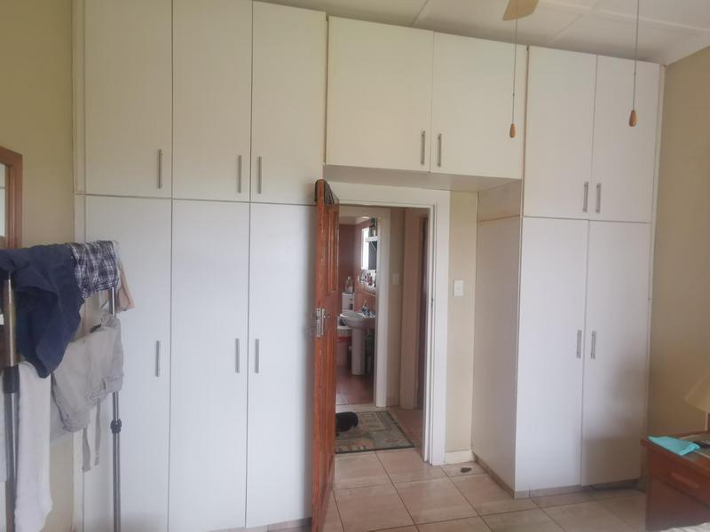 6 Bedroom Property for Sale in Uvongo KwaZulu-Natal