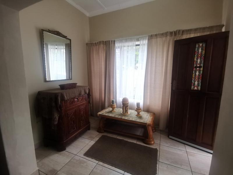 6 Bedroom Property for Sale in Uvongo KwaZulu-Natal