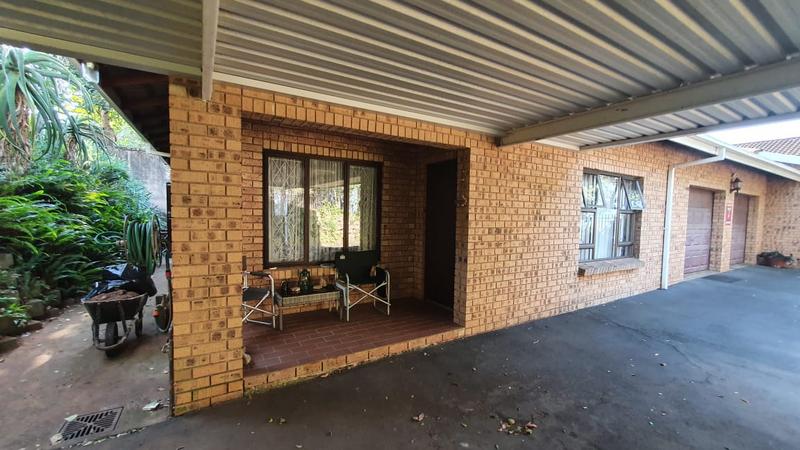 6 Bedroom Property for Sale in Uvongo KwaZulu-Natal