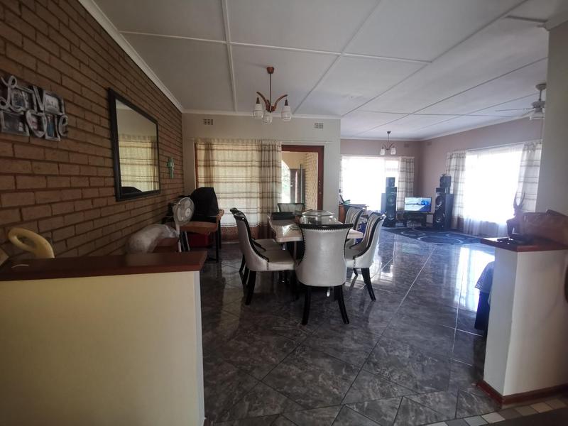 7 Bedroom Property for Sale in St Michaels On Sea KwaZulu-Natal