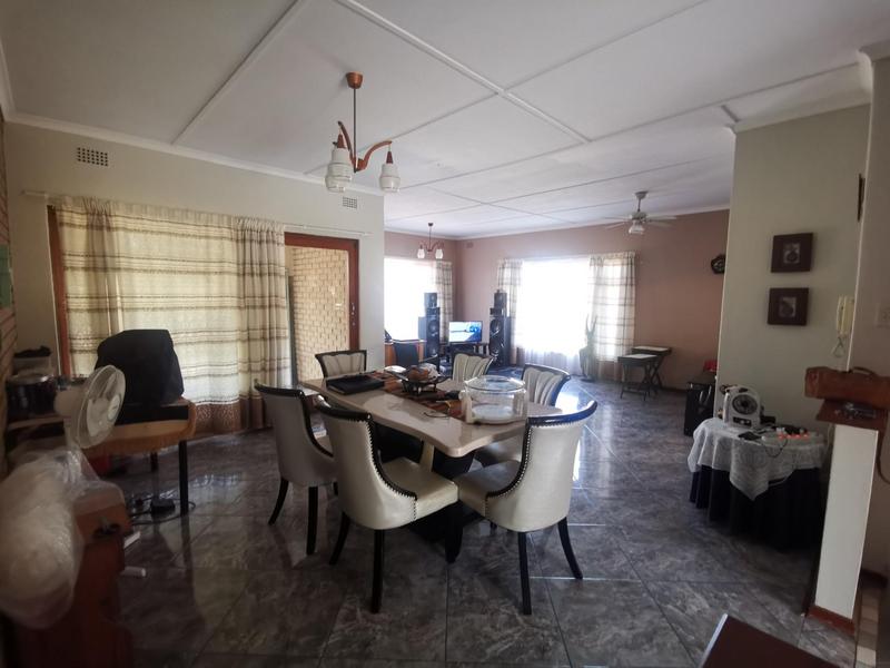 7 Bedroom Property for Sale in St Michaels On Sea KwaZulu-Natal