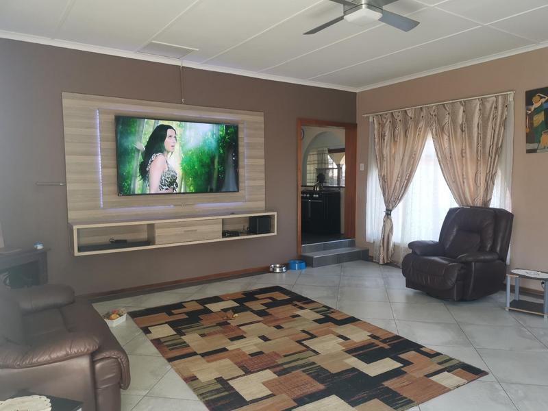 7 Bedroom Property for Sale in St Michaels On Sea KwaZulu-Natal