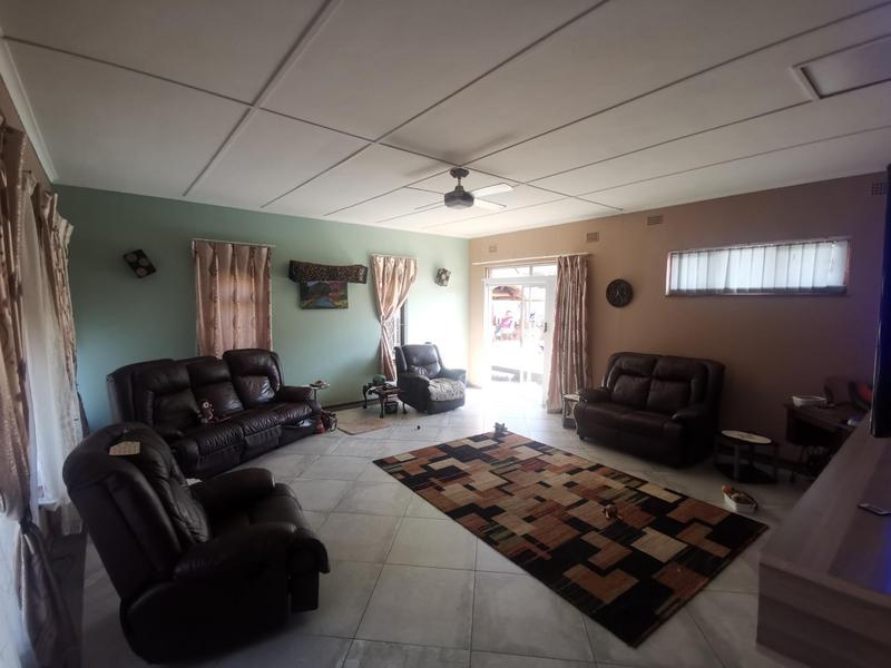 7 Bedroom Property for Sale in St Michaels On Sea KwaZulu-Natal