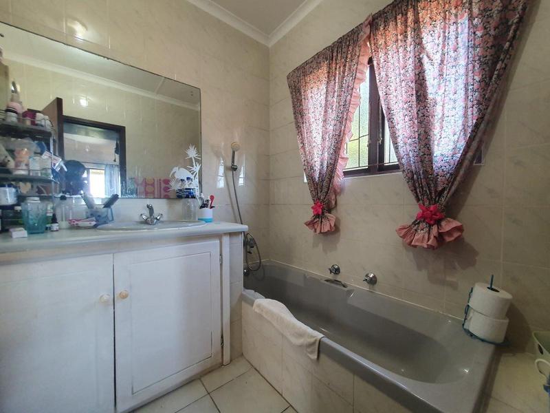 3 Bedroom Property for Sale in Anerley KwaZulu-Natal