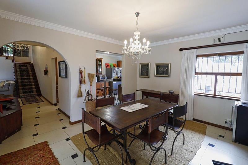 5 Bedroom Property for Sale in Kloof KwaZulu-Natal
