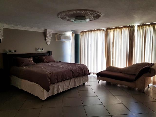 5 Bedroom Property for Sale in Margate Beach KwaZulu-Natal