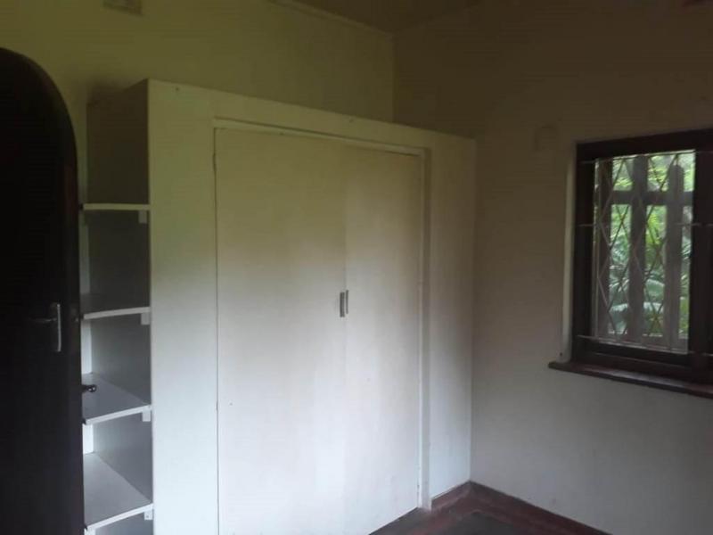 5 Bedroom Property for Sale in Glenmore Beach KwaZulu-Natal