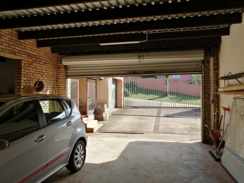 5 Bedroom Property for Sale in Hibberdene KwaZulu-Natal