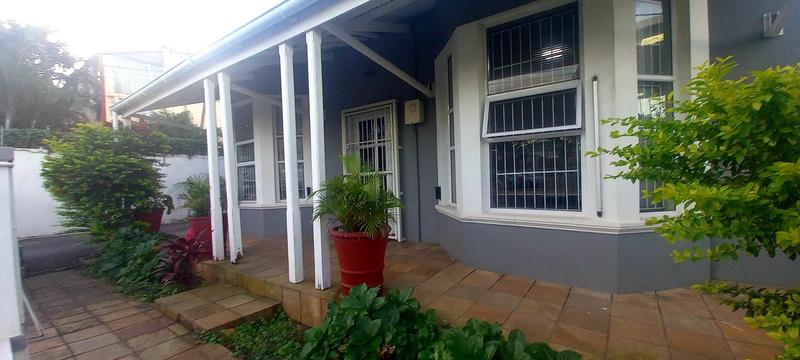 8 Bedroom Property for Sale in Windermere KwaZulu-Natal