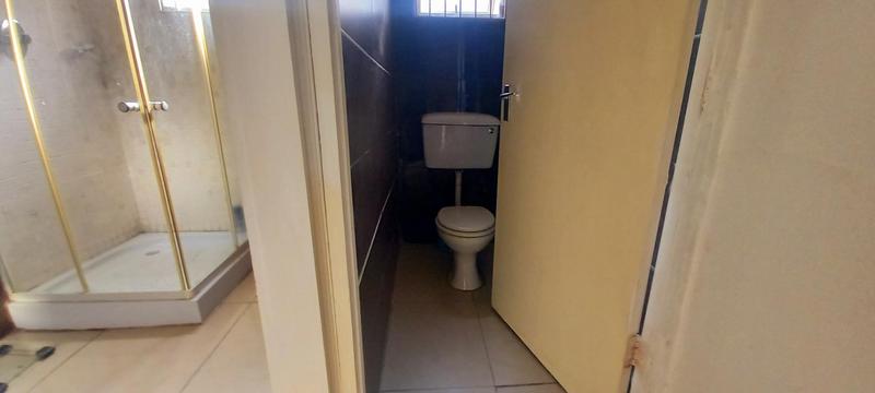 5 Bedroom Property for Sale in Shallcross KwaZulu-Natal