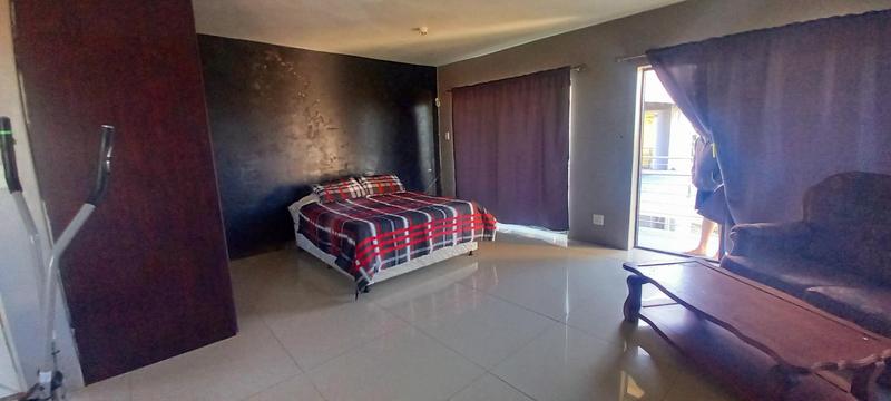 5 Bedroom Property for Sale in Shallcross KwaZulu-Natal