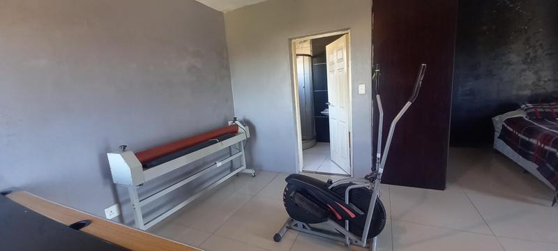 5 Bedroom Property for Sale in Shallcross KwaZulu-Natal