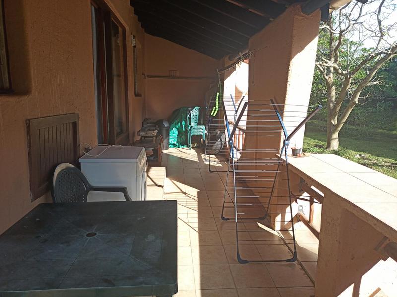 2 Bedroom Property for Sale in Glenmore Beach KwaZulu-Natal