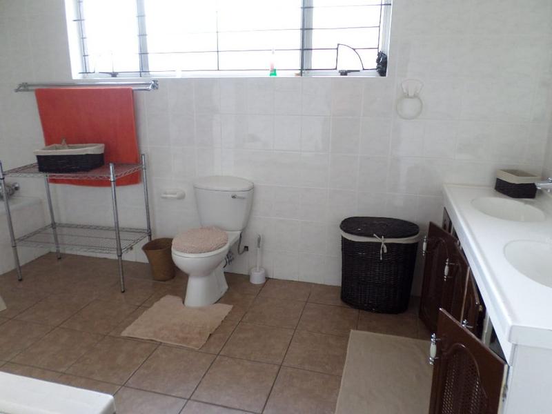 5 Bedroom Property for Sale in Trafalgar KwaZulu-Natal