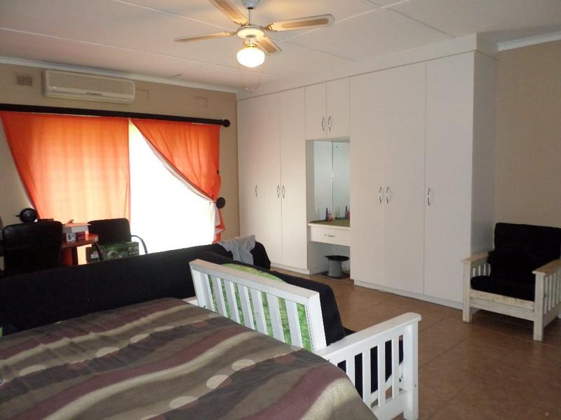 5 Bedroom Property for Sale in Trafalgar KwaZulu-Natal