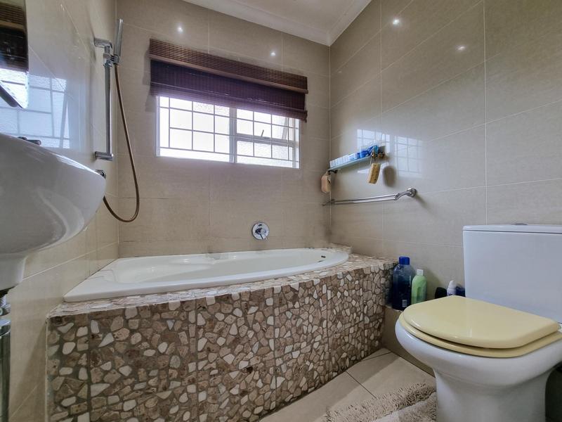 3 Bedroom Property for Sale in Dawncrest KwaZulu-Natal