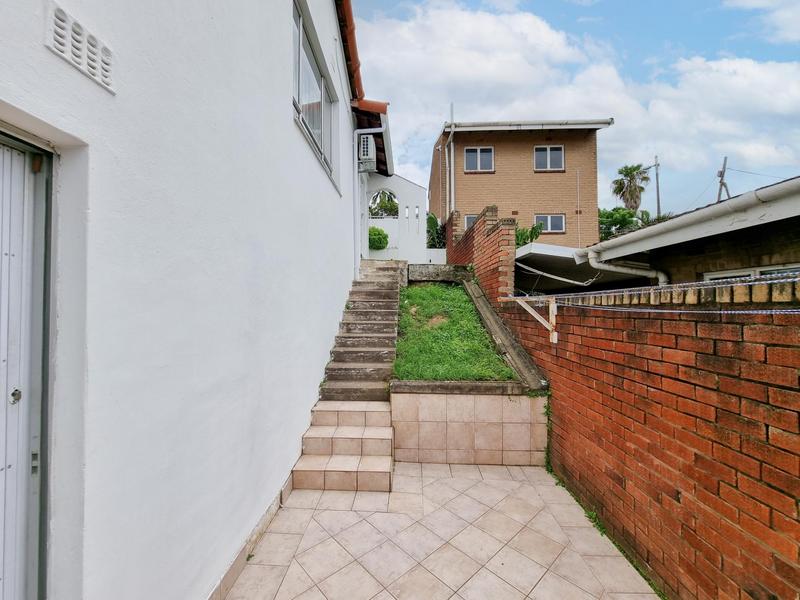 5 Bedroom Property for Sale in Reservoir Hills KwaZulu-Natal