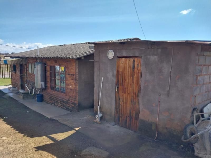 2 Bedroom Property for Sale in Mpophomeni KwaZulu-Natal