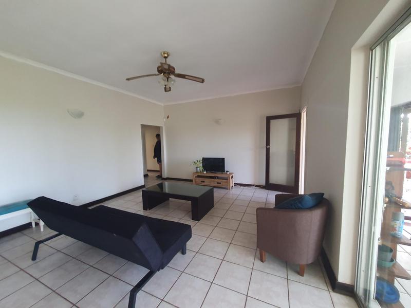 2 Bedroom Property for Sale in Umtentweni KwaZulu-Natal