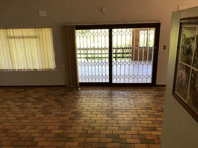 5 Bedroom Property for Sale in Trafalgar KwaZulu-Natal