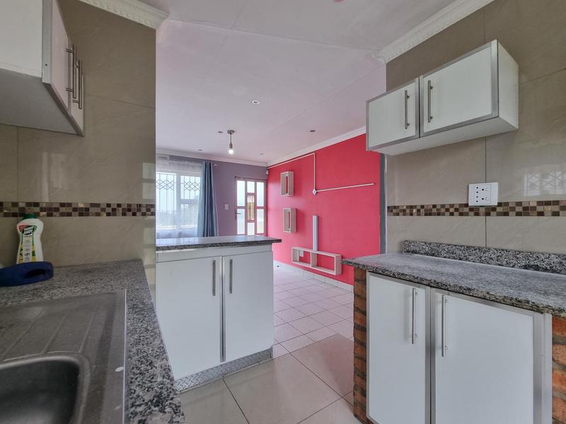 5 Bedroom Property for Sale in Southgate KwaZulu-Natal