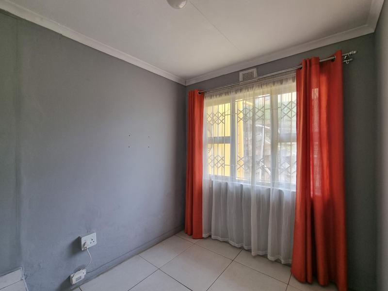 5 Bedroom Property for Sale in Southgate KwaZulu-Natal