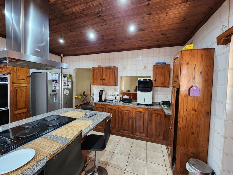 5 Bedroom Property for Sale in Farningham Ridge KwaZulu-Natal
