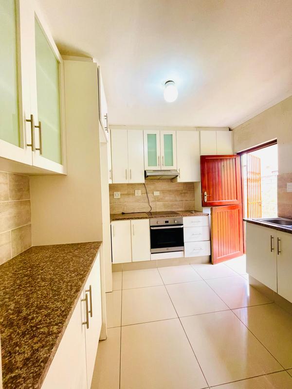 To Let 3 Bedroom Property for Rent in Umlazi KwaZulu-Natal